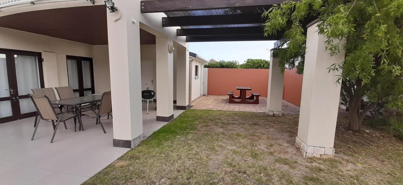 Hadingham Russell Holiday House Hermanus Exterior photo